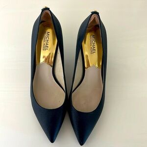 Michael Kors kitten heel pump
